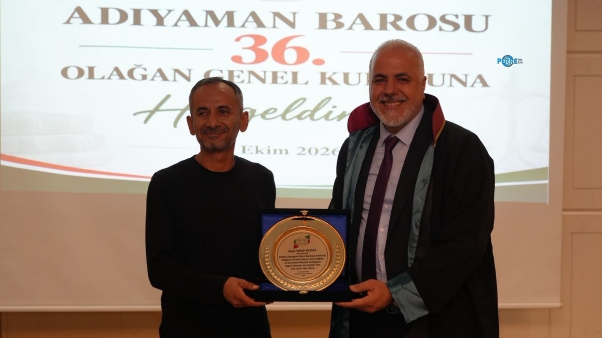 Bilal Doğan'dan duygusal veda: Baro emekçilerine plaket verdi - Videolu Haber